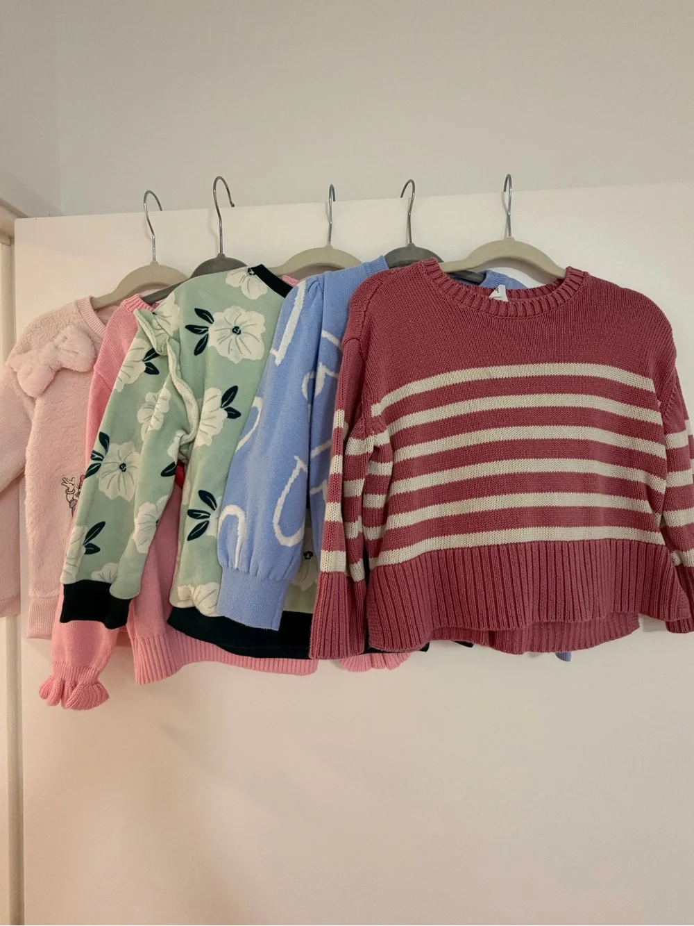 Girl’s 4/4T Sweater Lot